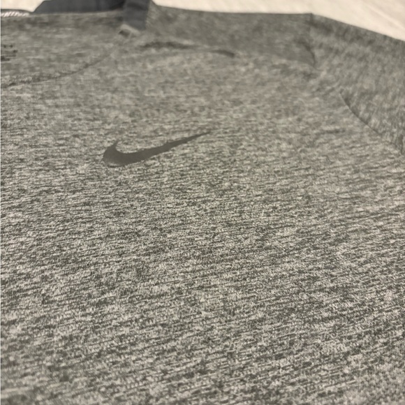 Nike Dri-Fit Running Shirt Men's M - Picture 3 of 4